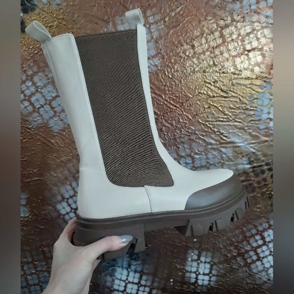 NWT Public Desire Lug Sole Boots - Picture 9 of 16